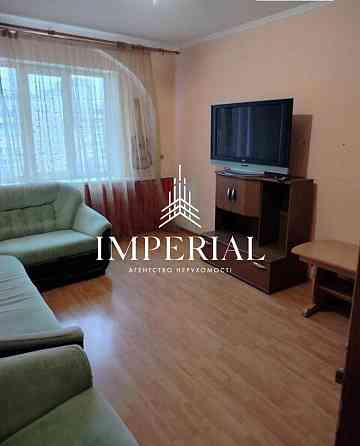 Продаж Квартира 3-кімнатна, 8/10 поверх на вул. Харківське шосе Киев