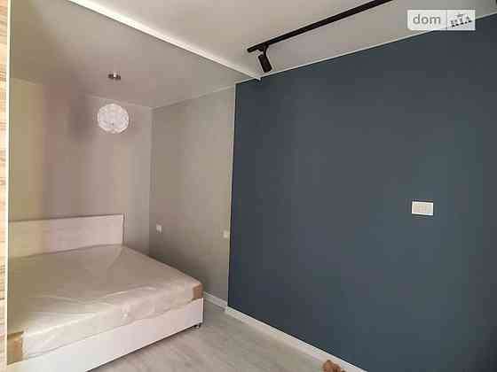 Оренда Квартира 1-кімнатна, 11/25 поверх на Надднепрянское шоссе, 2а Киев