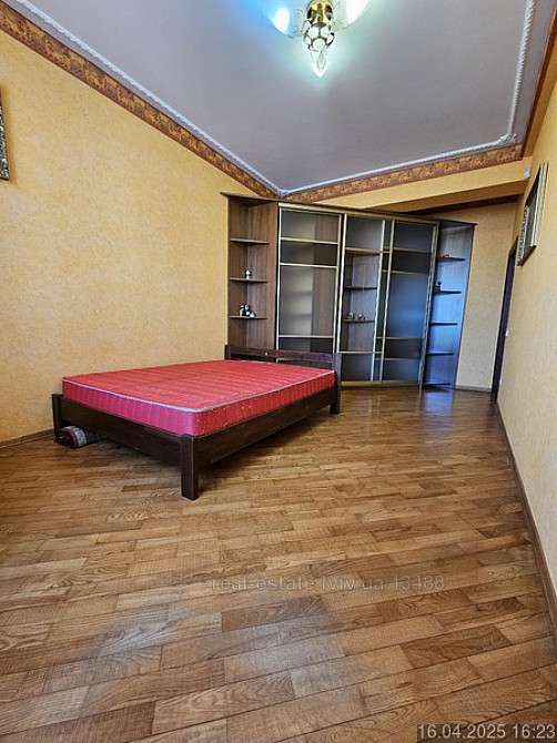 Продаж Квартира 3-кімнатна, 5/6 поверх на вул. Петлюрі Симона Львів - фото 4