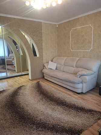 Продаж Квартира 3-кімнатна, 1/9 поверх на Незалежності Kirovohrad