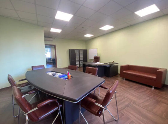 Продаж комерційне приміщення на ул. Литературная, 1а приміщень - 5, поверх - 1 Одеса