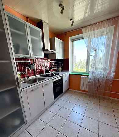 Продаж Квартира 3-кімнатна, 6/10 поверх на Холодильная ул., 79 Днепр