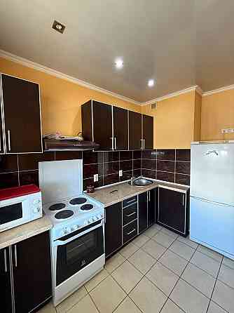 Оренда Квартира 1-кімнатна, 24/26 поверх на Драгоманова, 6/1 Киев