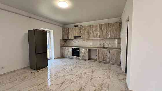 Продаж Будинок 4-кімнатний на вул. Зелена Запитів