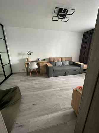 Продаж Квартира 2-кімнатна, 9/9 поверх на Малышко Андрея вул., д. 13а Kiev