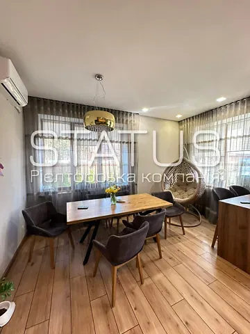 Продаж 2-поверховий   240 кв.м 5 кімн. на Соснова вулиця 4  - фото 2