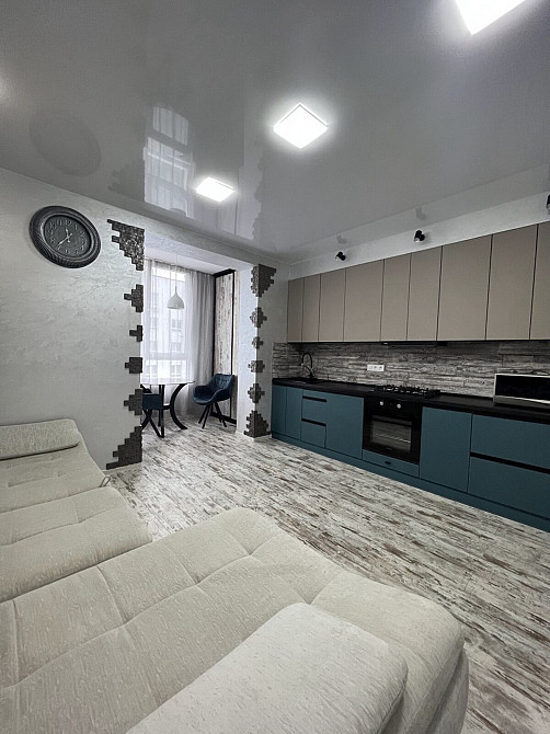 Продаж Квартира 2-кімнатна, 8/10 поверх на Содружества ул., 6 Дніпро - фото 1