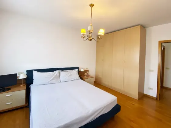 Продажа 3-этажный Дом с участком 13 сот 180 кв.м 5 комн. на Via Eligio Porcu Венеция