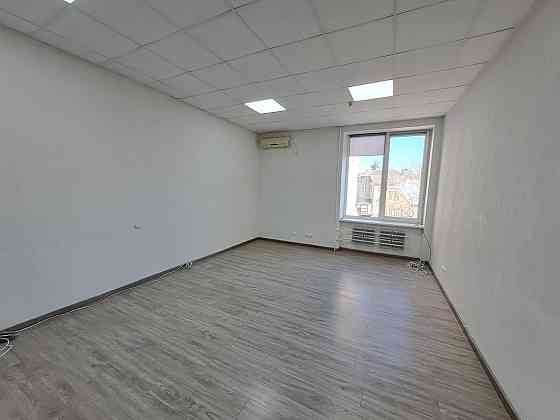 Оренда приміщення вільного призначення на Крушельницької С. вул., 1 поверх - 3/6 Тернопіль