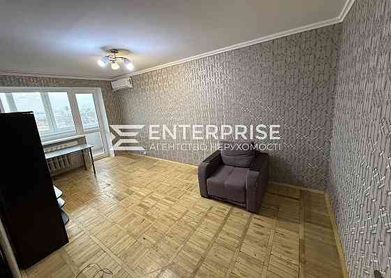 Продаж Квартира 2-кімнатна, 5/5 поверх на вул. Заслонова Константина Київ