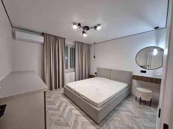 Продаж Квартира 3-кімнатна, 10/10 поверх на Покрови вул., 14А Тернопіль