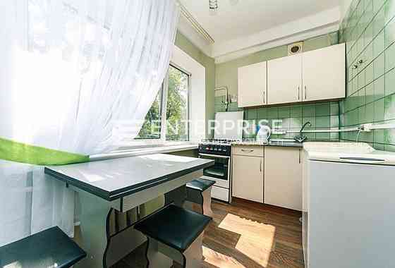 Продаж Квартира 1-кімнатна, 1/5 поверх на вул. Миру Kiev