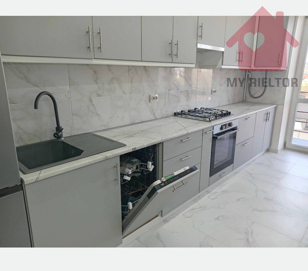 Продаж Квартира 1-кімнатна, 4/5 поверх на Єньковська Ужгород - фото 2