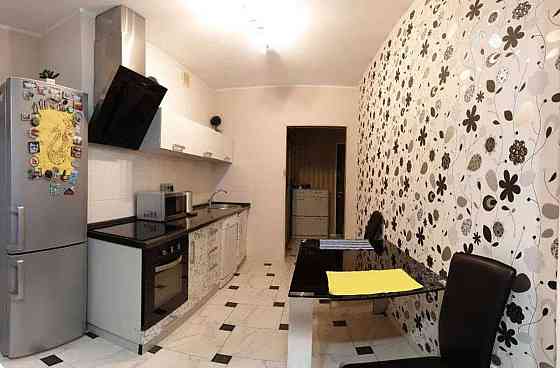 Оренда Квартира 1-кімнатна, 8/20 поверх на Днепровская набережная Київ