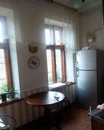 Продаж Квартира 2-кімнатна, 3/3 поверх на Базарная улица, 21 Одесса