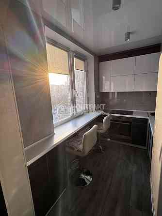 Продаж Квартира 3-кімнатна, 8/12 поверх на вул. Ахсарова Kharkiv