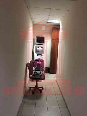 Оренда офісне приміщення на Межигорская ул. поверх - 1/3 Київ