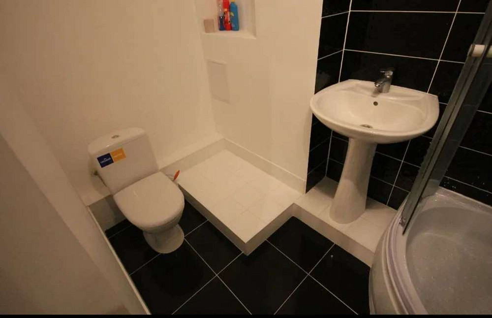 Оренда Квартира 3-кімнатна, 1/5 поверх на ул. Академика Филатова Київ - фото 1