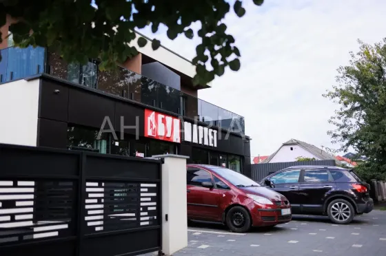 Продаж Приміщення в житловому будинку площа 125 кв.м 1-й поверх на Загорська 122 Ужгород