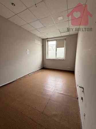 Продаж приміщення вільного призначення поверх - 1/4 Uzhhorod