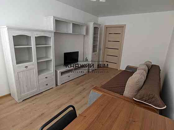 Продаж Квартира 1-кімнатна, 23/26 поверх на Крушельницкой Соломии ул. Kiev