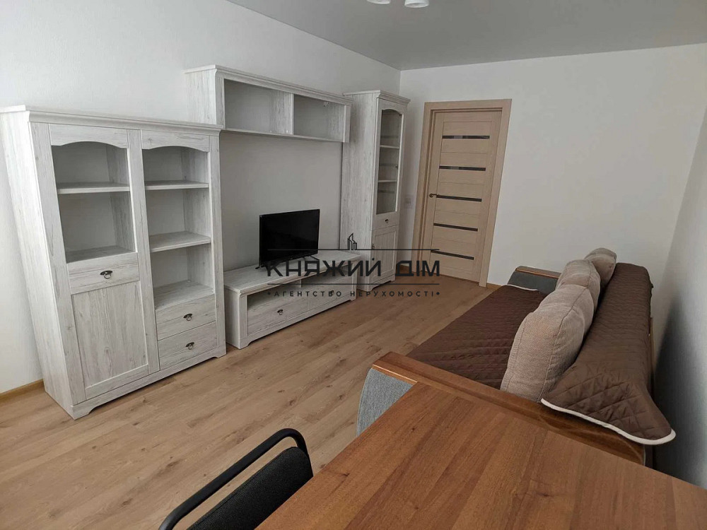 Продаж Квартира 1-кімнатна, 23/26 поверх на Крушельницкой Соломии ул. Kiev - photo 1