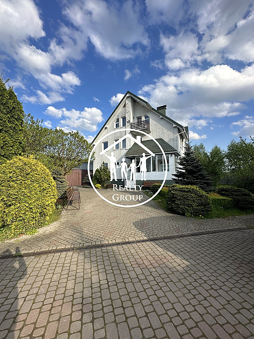 Розкішний будинок з озером: ваша власна оаза спокою  - фото 2