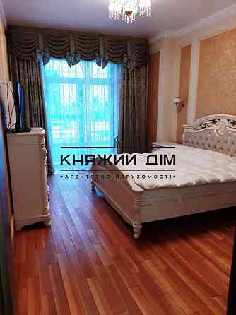 Оренда Квартира 3-кімнатна, 6/11 поверх на Крещатик ул. Киев