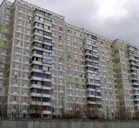 Продаж Квартира 1-кімнатна, 1/15 поверх на Срібнокільська, 14 Київ