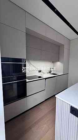 Продаж 2к Квартира 78 кв.м Салютна вул. Kiev