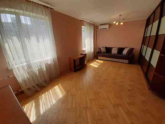 Оренда Квартира 2-кімнатна, 5/16 поверх на вул. Бориса Гмирі, 9В Киев