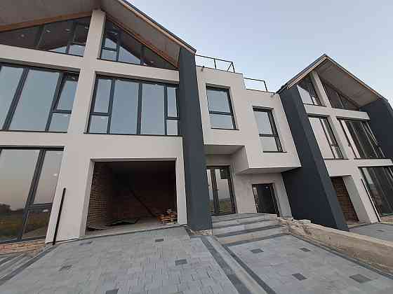 Продаж 3 пов. будинок-таунхаус, 2.3 сотки, 133 кв.м, Байківці Baikivtsi
