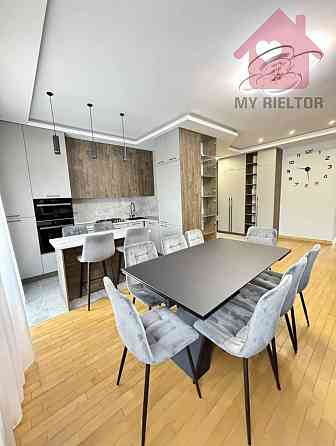 Продаж Квартира 4-кімнатна, 4/5 поверх на Тлехаса Ужгород