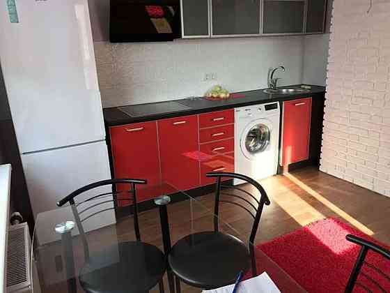 Оренда Квартира 1-кімнатна, 22/25 поверх на ул. Софии Русовой, 1 Kiev