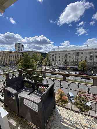 Продаж Квартира 2-кімнатна, 4/5 поверх на вул. Науки Kharkiv