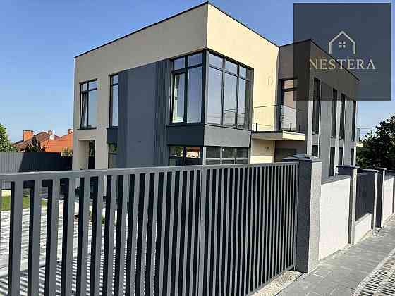 Продаж Будинок 4-кімнатний на Хустський пров., 2 Uzhhorod