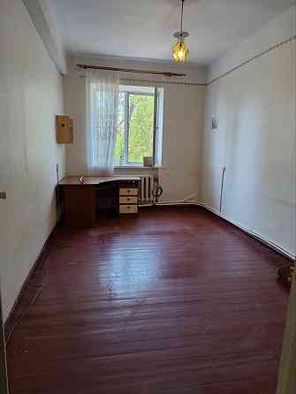 Продам 3-х комнатную квартиру в с. Петровка. Мала Петровка