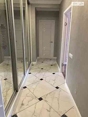 Продаж Квартира 3-кімнатна, 1/10 поверх на Коцюбинського Вінниця