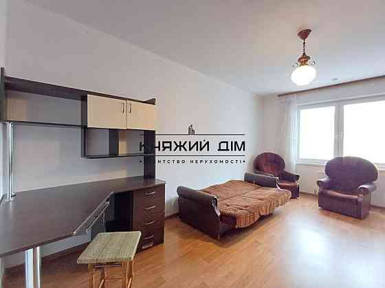 Оренда Квартира 2-кімнатна, 20/25 поверх на Софьи Русовой ул. Киев