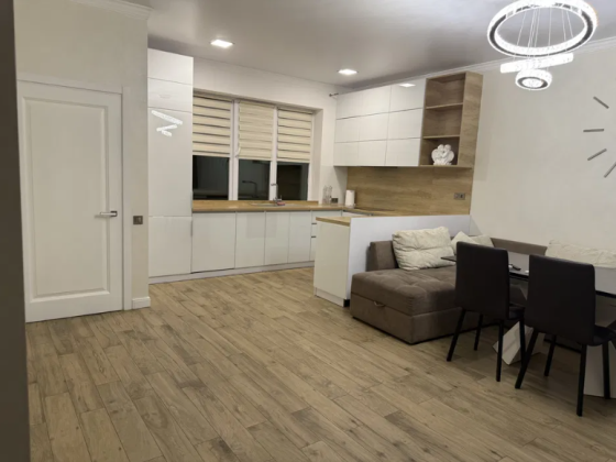 Продам сучасний 2-х поверховий будинок для комфортного життя в с.Фонтанка Фонтанка