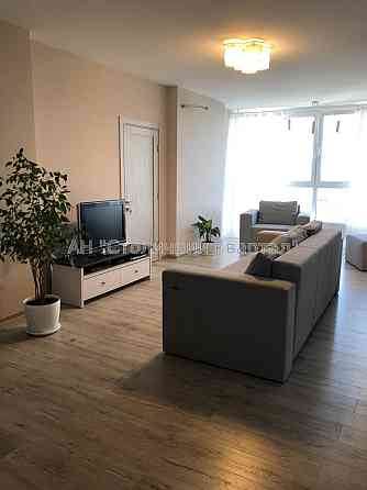 Продаж Будинок 3-кімнатний на Волинська вул., 10 Киев