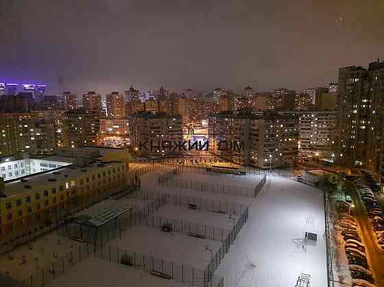 Оренда Квартира 3-кімнатна, 12/18 поверх на Срибнокильская ул. Київ