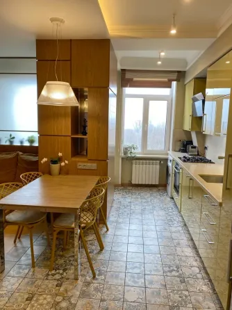 Продам отличную 4-к квартиру в клубном доме, ул. А. Горской 104, Рабочая Днепр