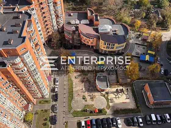 Продаж Квартира 3-кімнатна, 25/25 поверх на вул. Осенняя Київ