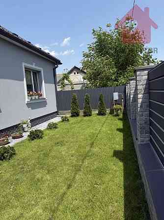 Продаж двох житлових будинків на одній ділянці! 