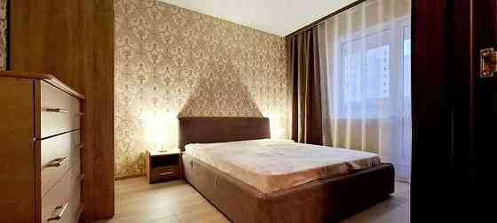 Оренда Квартира 3-кімнатна, 10/12 поверх на Харьковское шоссе Київ