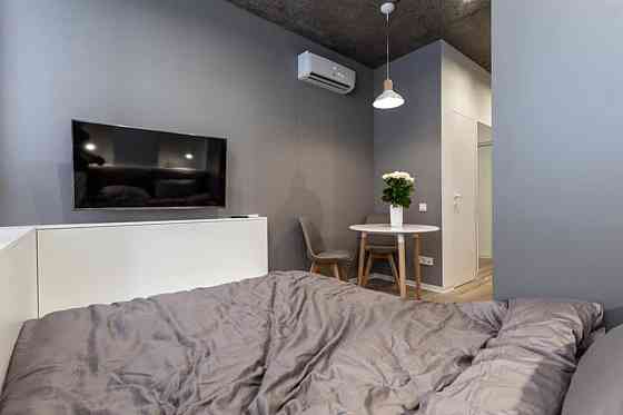 Оренда Квартира 1-кімнатна на Регенераторная ул., 4 Київ