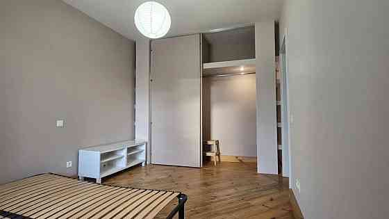 Оренда Квартира 1-кімнатна, 16/16 поверх на Анни Ахматової, 35 Киев