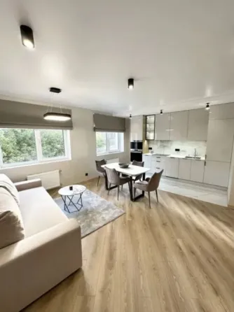 Продажа 3к Квартира 108 кв.м 42 Жемчужина Одесса