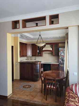 Продаж Квартира 3-кімнатна, 14/18 поверх на Сєченова вул., д. 7а Kiev